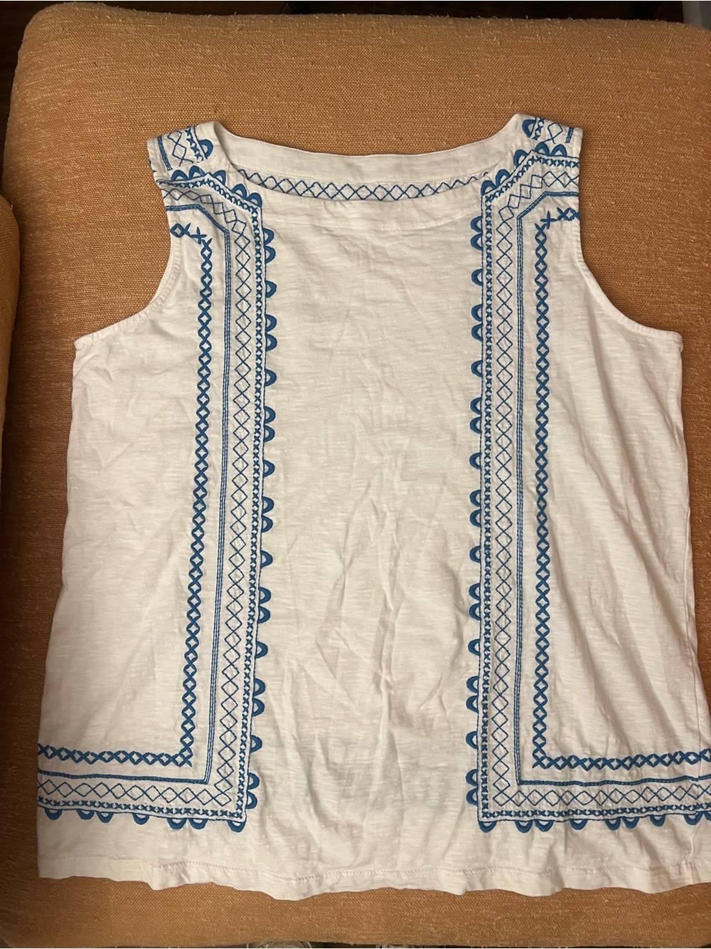 Talbots 1x top Women’s White Sleeveless Embroidered Top with Blue Trim
